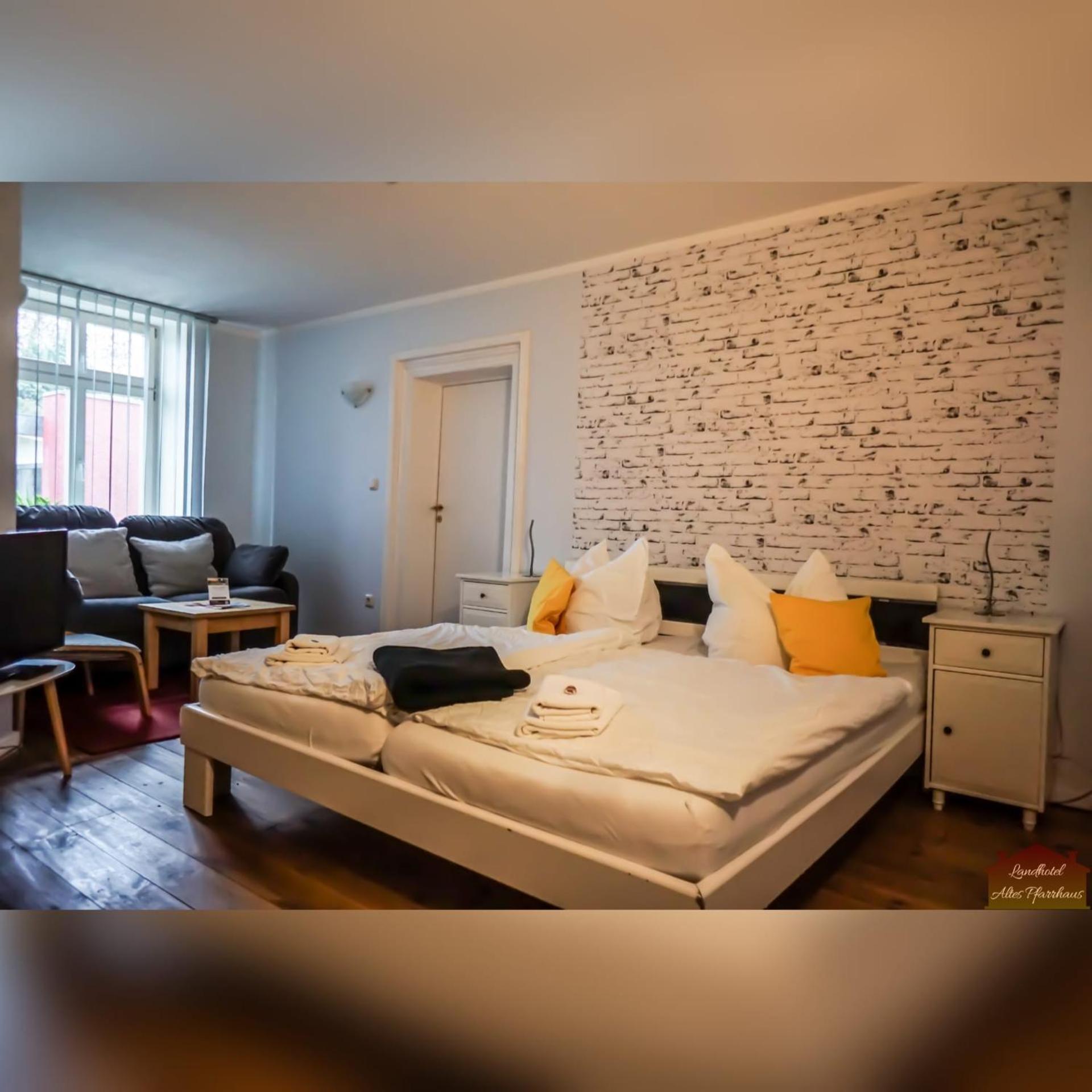 Hotelpension Pfarrhaus Alt Schwerin Extérieur photo
